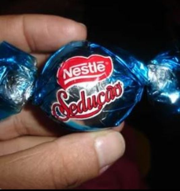 Bombom Sedução, da Nestlé: Esse bombom com recheio de avelã e cobertura de chocolate ao leite ficou pouco tempo nas prateleiras, mas conquistou uma legião de fãs.  Reprodução: Flipar