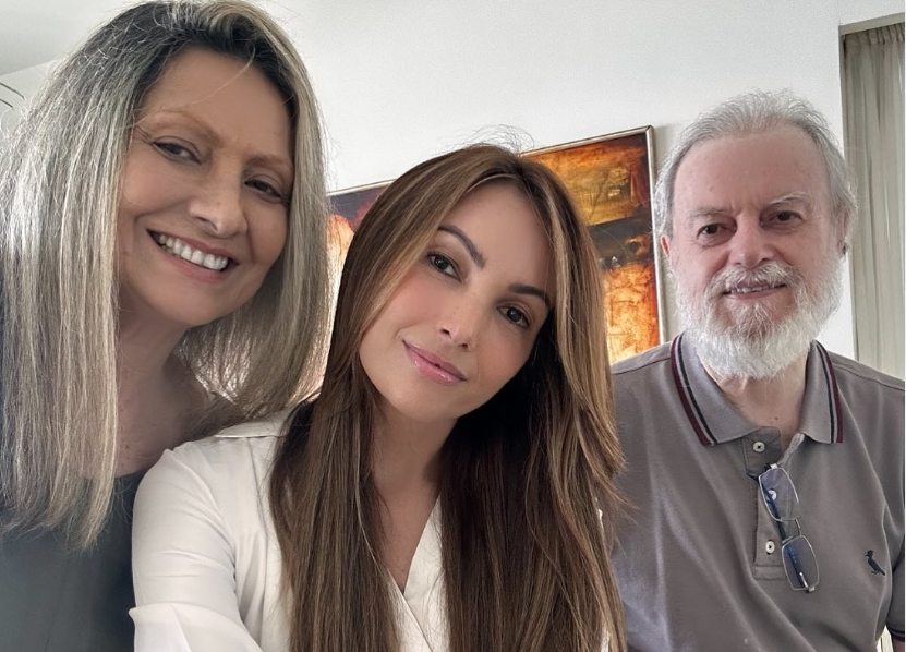 Patrícia Poeta compartilha foto ao lado dos pais. Foto: Reprodução/Instagram