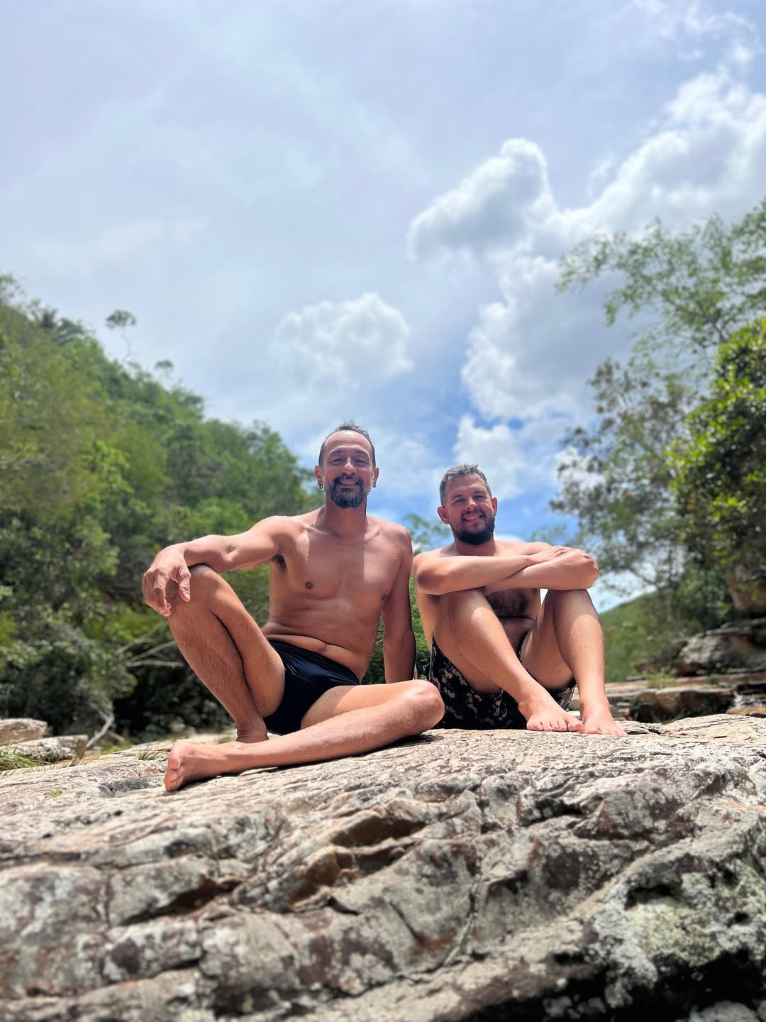 Irandhir Santos e Roberto Efrem Filho curtem viagem romântica. Foto: Reprodução/ Instagram @irandhirsan