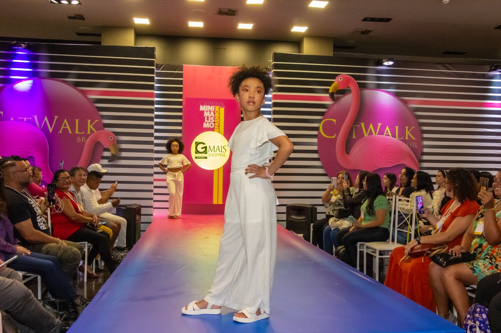 1º dia do Catwalk Brasil apresentou looks minimalistas. Foto: Rodolfo Souza/Grupo YBrasil