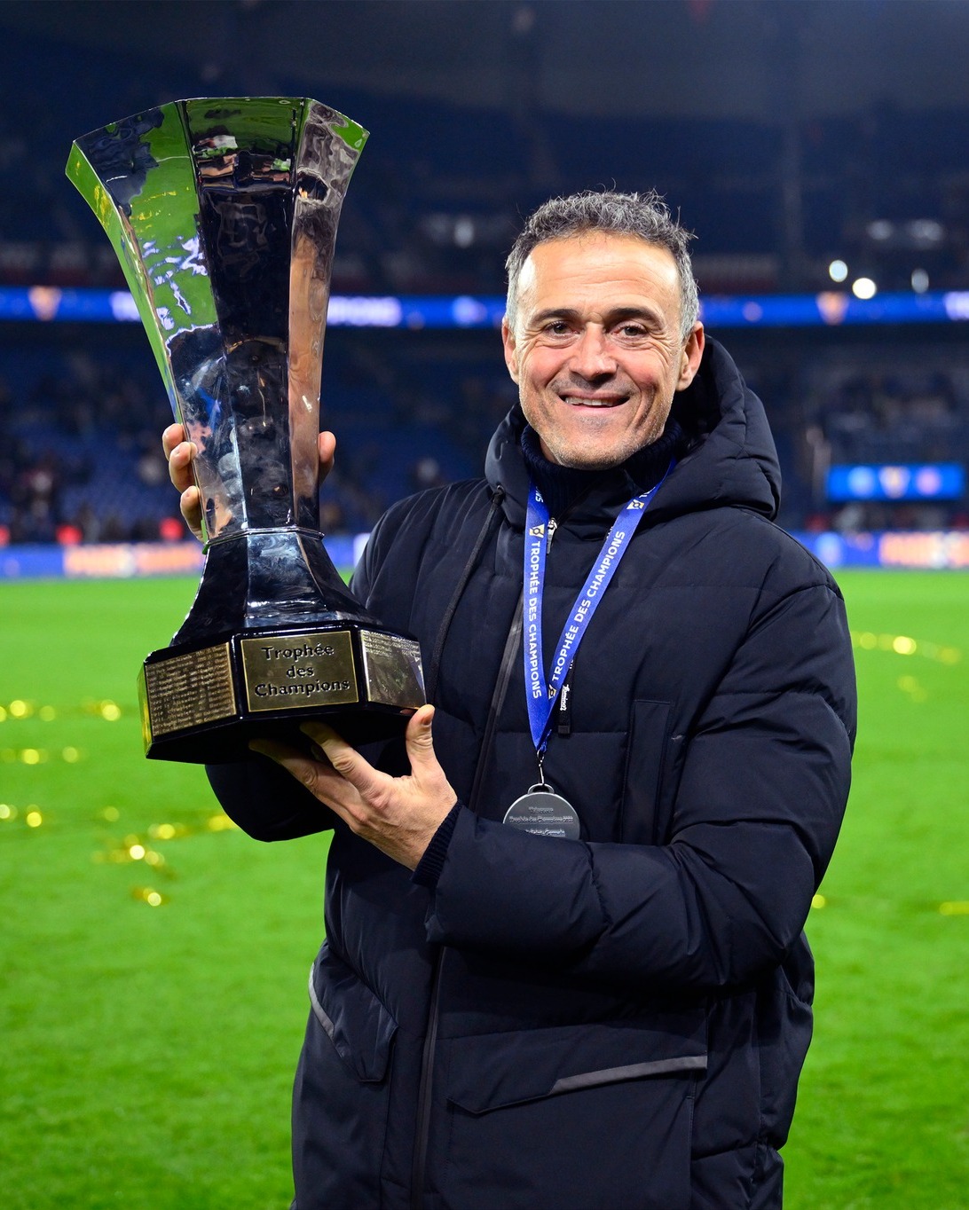 Mesmo em decisões, o técnico aposta em combinações que unem conforto e elegância. Foto: Reprodução/Instagram