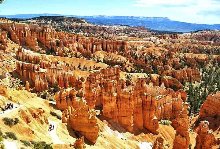 Geologicamente, o Grand Canyon oferece um registro excepcional da história da Terra, com camadas de rochas que datam de até dois bilhões de anos! Reprodução: Flipar