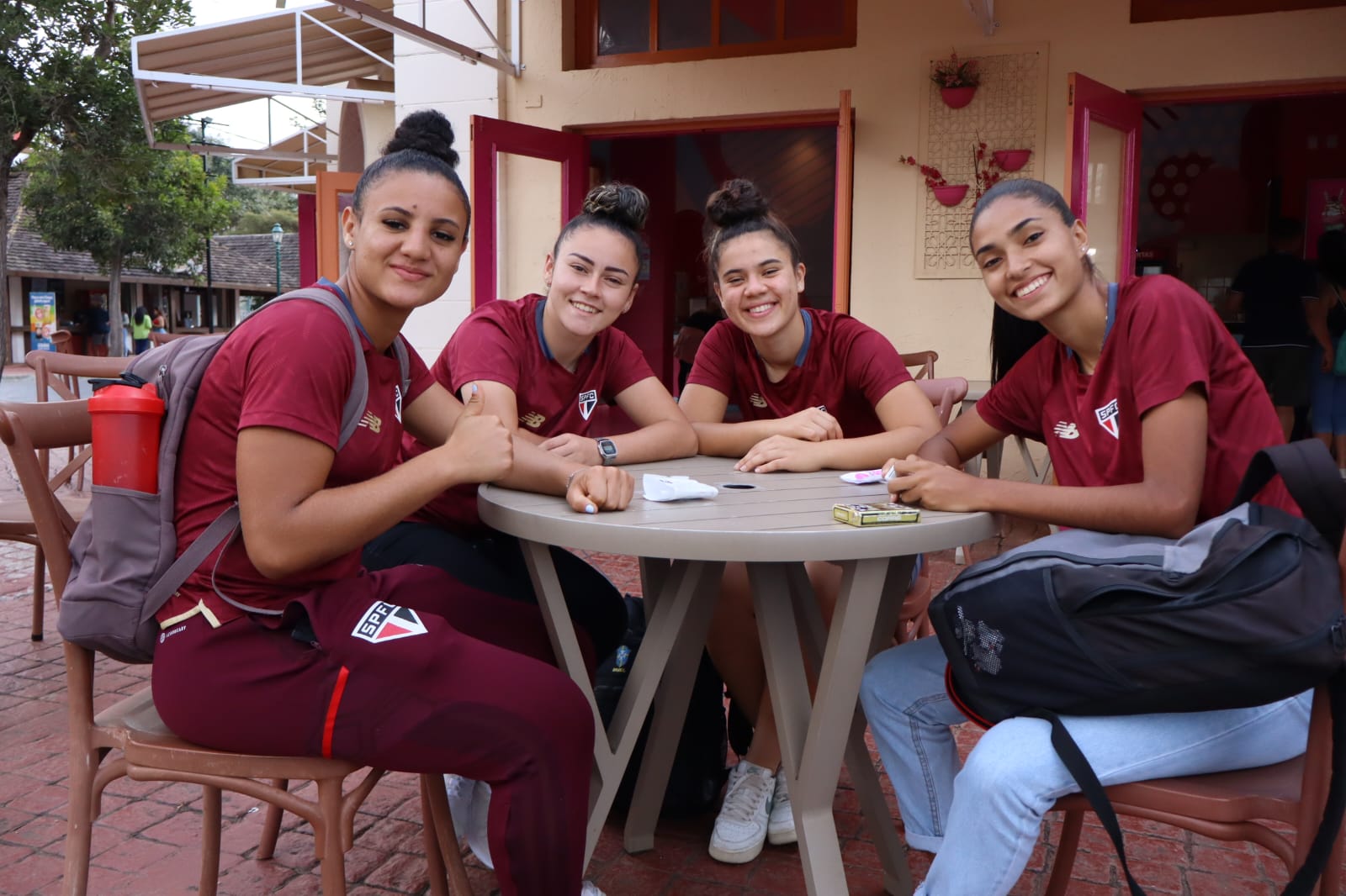Icyla, Carolina, Francine, Raphaela. Foto: Foto: Pedro H. Lopes