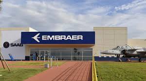 O município recebe, desde 2001, um investimento relevante da Embraer, que construiu uma unidade de produção por lá Reprodução