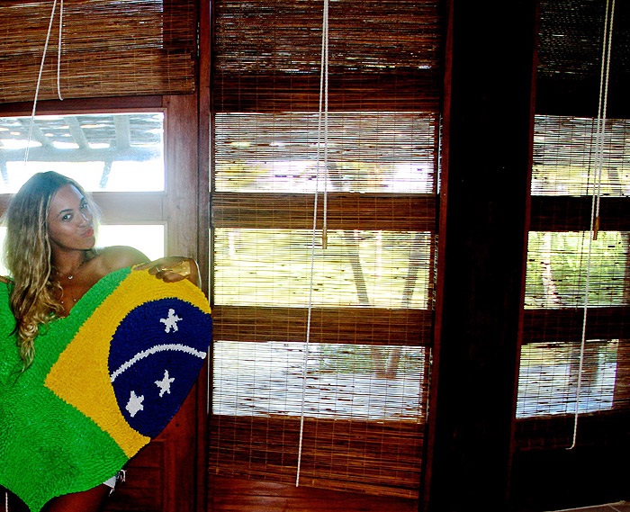 Beyoncé em Trancoso, distrito de Porto Seguro, na Bahia, em sua passagem pelo Brasil em 2013. Foto: Reprodução