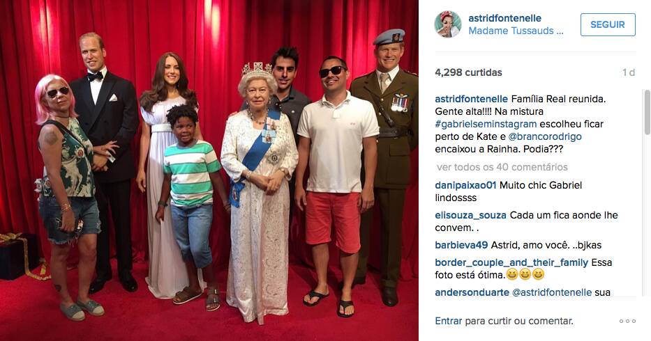 Ainda no museu de cera, a apresentadora também ficou bem amiga da família real britânica. Foto: Reprodução/Instagram