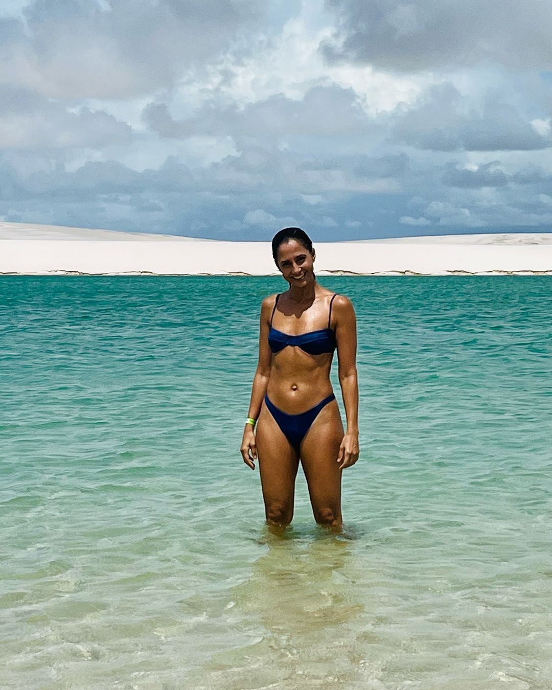 Camila Pitanga exibe corpo em fotos nos Lençóis Maranhenses Reprodução/Instagram