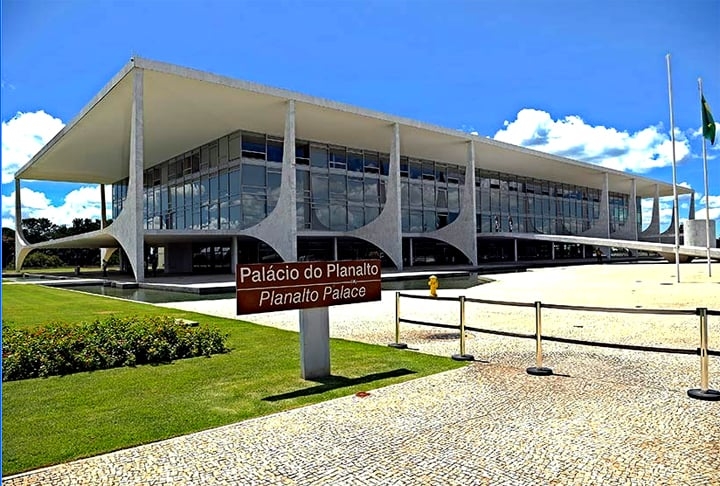 De acordo com o jornal “O Globo”, Janja vem sendo apontada até mesmo por pessoas próximas ao governo como uma das causadoras do desgaste de imagem do Palácio do Planalto. Ela tem sido alvo de críticas por postagens em redes sociais e detalhes de sua agenda considerados pouco transparentes. 
 Reprodução: Flipar