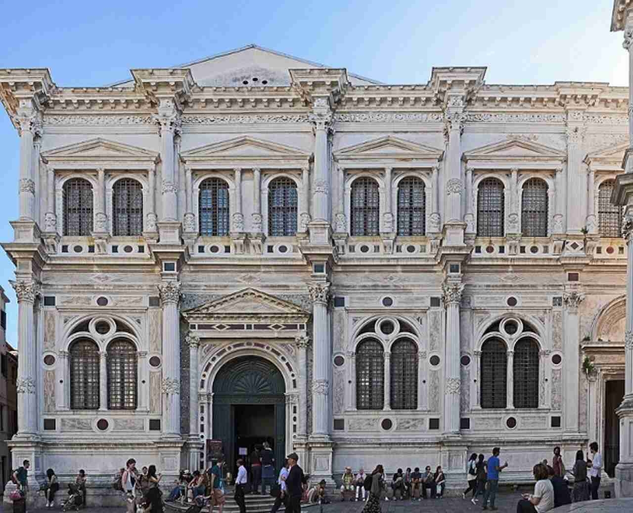 Scuola Grande di San Rocco (1515-1560): Uma impressionante confraria adornada com dezenas de pinturas de Tintoretto, incluindo seu famoso ciclo sobre a vida de Cristo Reprodução: Flipar