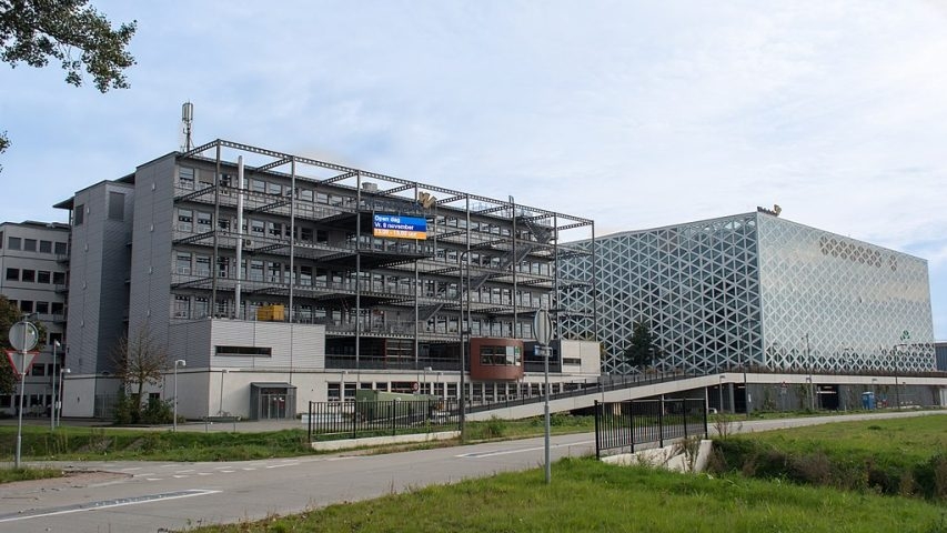 A cidade é sede da Windesheim University of Applied Sciences, uma das maiores universidades de ciências aplicadas do país. Reprodução: Flipar