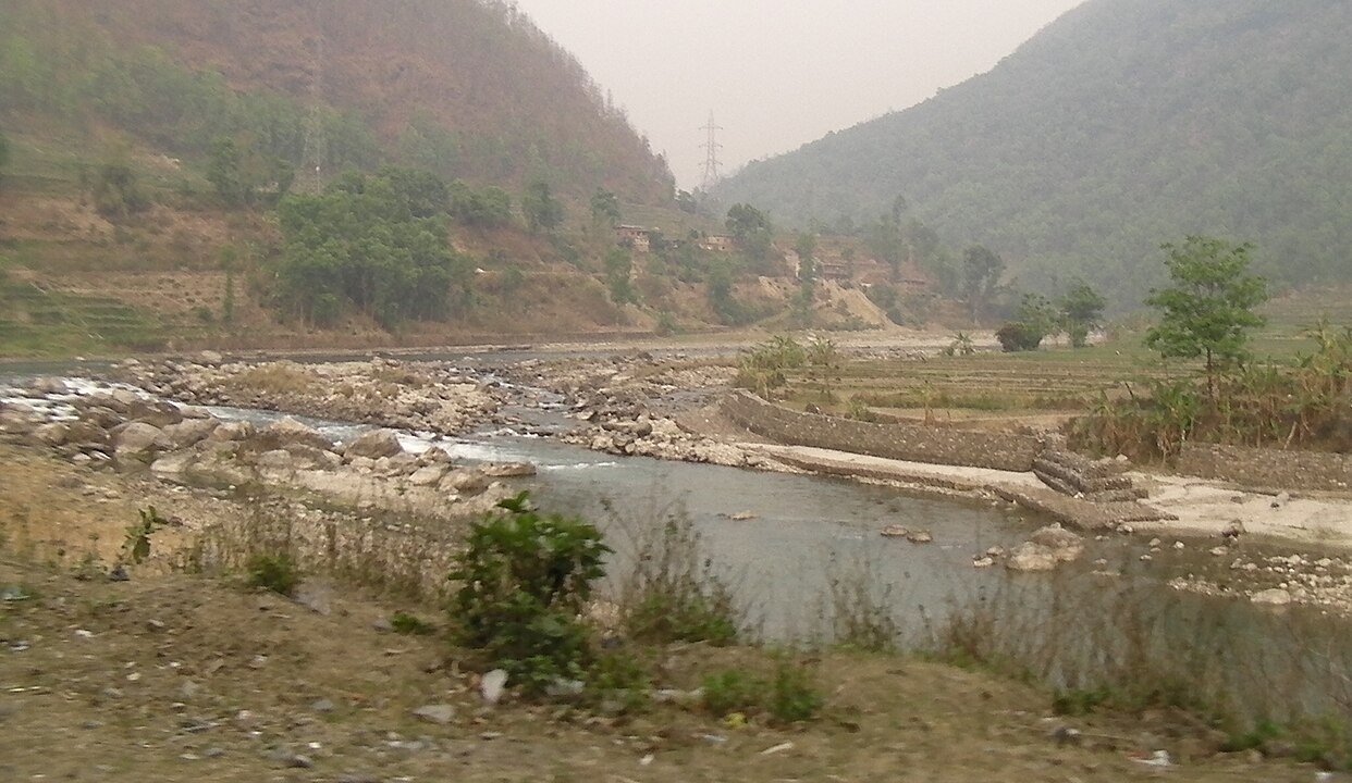 A singularidade do Nepal, desde suas paisagens deslumbrantes até sua complexa estrutura social, o torna um lugar de interesse contínuo e reverência global. Reprodução: Flipar