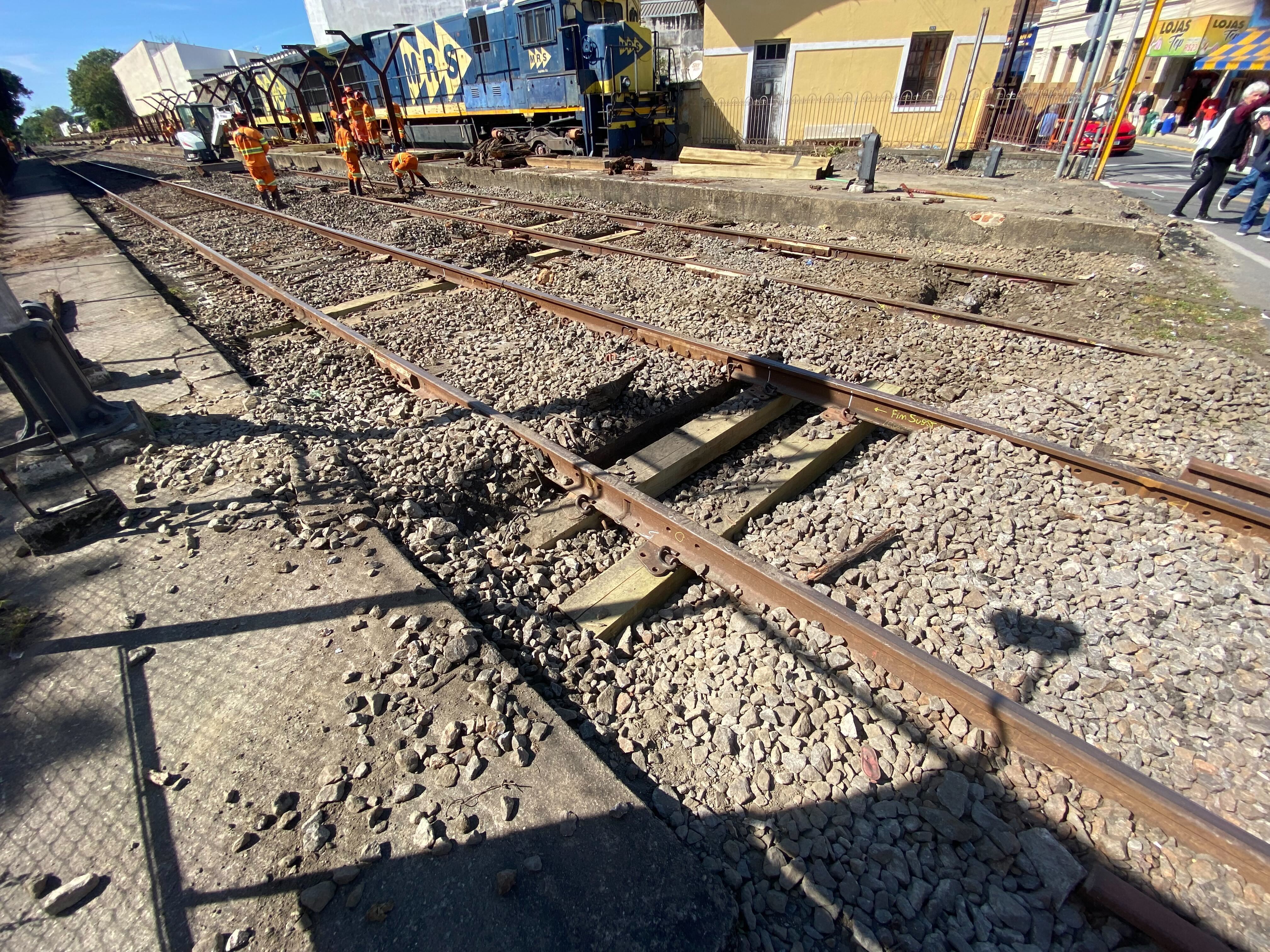 Dormentes alinhados e trilhos firmes são sinônimos de viagens seguras.. Foto: Foto: Daniel Leite Andrade/ Portal iG