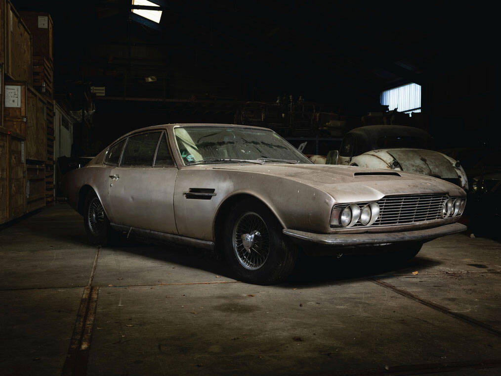 Raro Aston Martin DBS de 1968 encontrado após 30 anos em uma garagem.. Foto: Reprodução/Silverstone Auctions