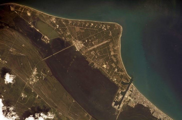 A localização era considerada perfeita para tal finalidade, pois permitia lançamentos em direção ao Oceano Atlântico. Reprodução: Flipar
