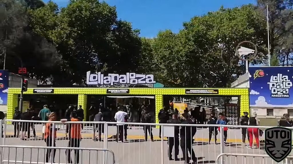 Pelo mundo - Outros países organizaram ou seguem organizando suas versões do Lollapalooza. Na América do Sul, a Argentina recebe o festival desde 2014. O deste ano será entre os dias 15 e 17 de março, no Hipódromo San Isidro, em cidade localizada na região metropolitana de Buenos Aires. 
 Reprodução: Flipar