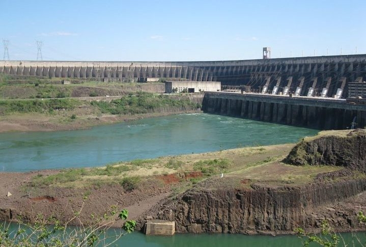 A Usina Hidrelétrica de Itaipu Binacional foi reconhecida pelo Guinness World Records como a maior produtora acumulada de energia elétrica do mundo. Reprodução: Flipar