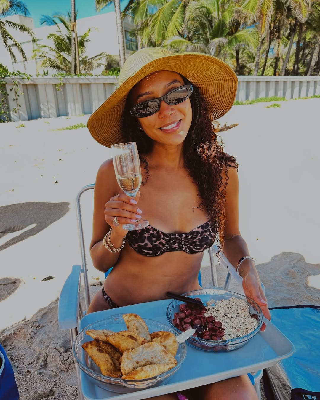 Taís Araujo posa de biquíni. Foto: Reprodução/Instagram