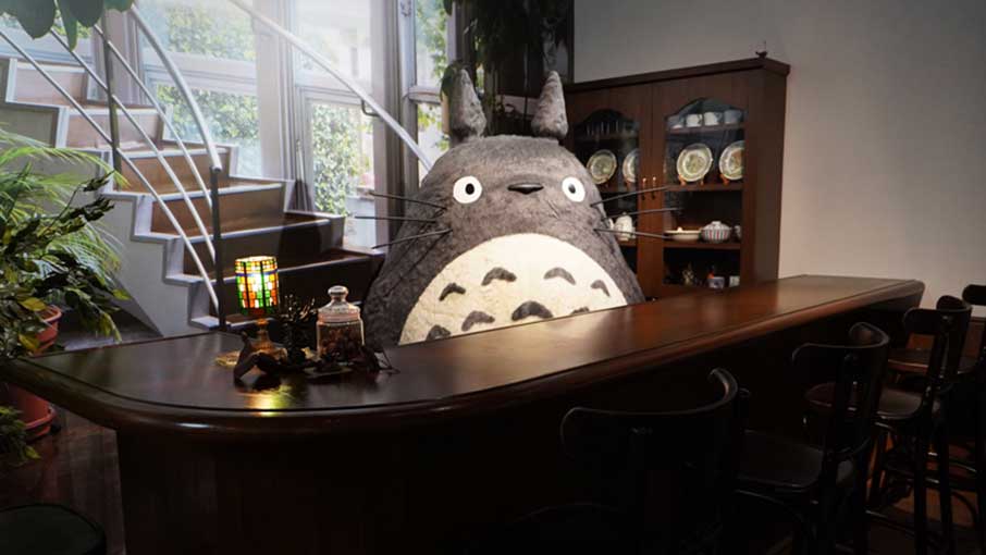 Totoro, protagonista do filme "Meu Amigo Totoro"" tem seu próprio bar no parque. Foto: Reprodução/Youtube 02.11.2022