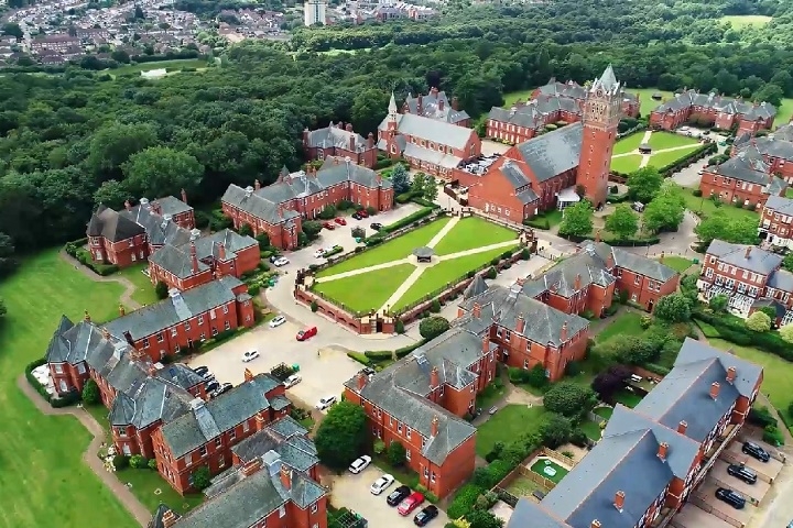 Depois de fechado, o espaço foi reformado e virou um condomínio luxuoso, o Repton Park, com apartamentos, áreas verdes e um clube exclusivo. Reprodução: Flipar