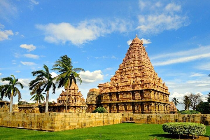 Tamil Nadu é famosa também por seus templos grandiosos, que são marcos arquitetônicos e centros de devoção religiosa. Reprodução: Flipar