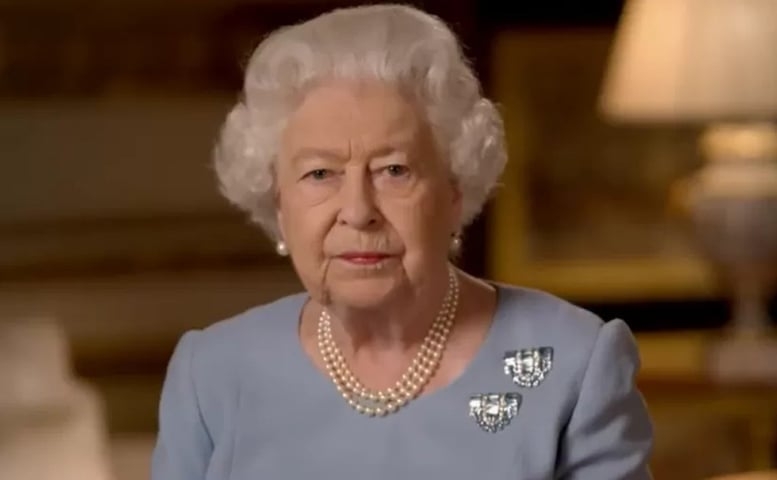 Dados dos arquivos dos serviços secretos britânicos revelaram que a rainha Elizabeth II só foi informada da presença de um espião soviético entre seus colaboradores nove anos após a descoberta.  O agente Anthony Blunt era responsável pela supervisão da Coleção Real de Arte. 
 Reprodução: Flipar