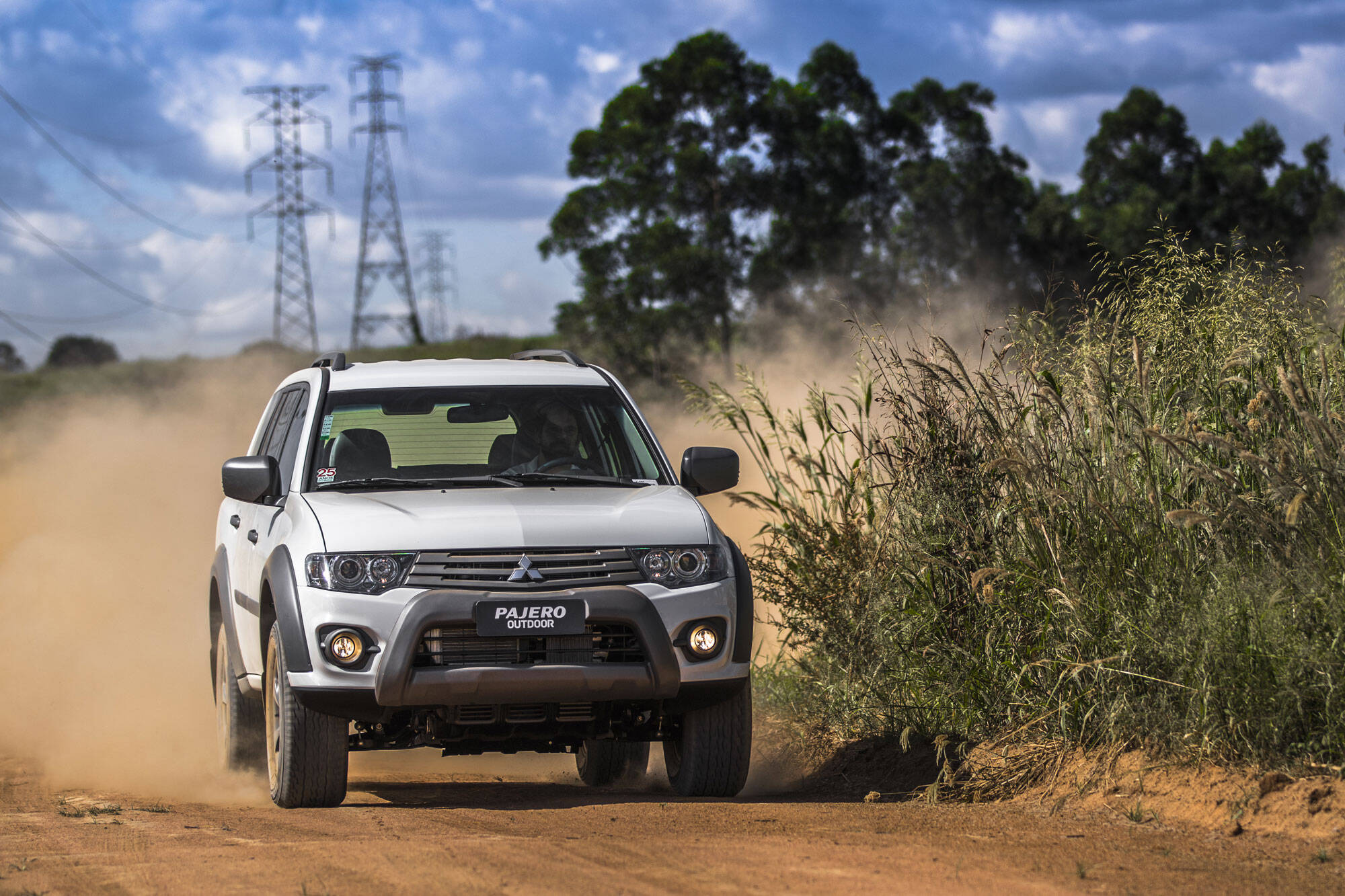 Mitsubishi Pajero Outdoor. Foto: Divulgação/Mitsubishi