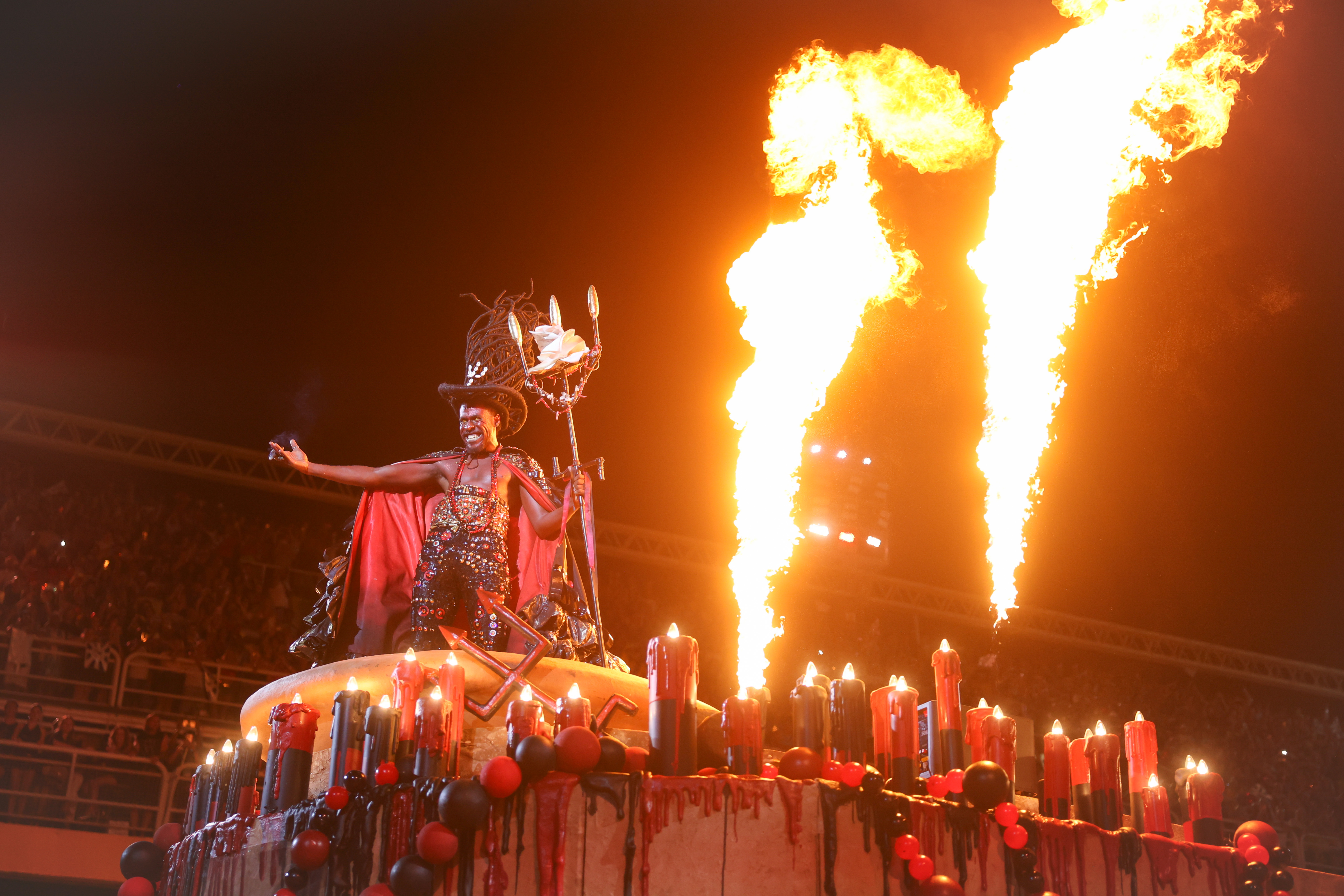 Beija-Flor de Nilópolis durante o desfile na Marquês de Sapucaí. Foto: Tomaz Silva/Agência Brasil