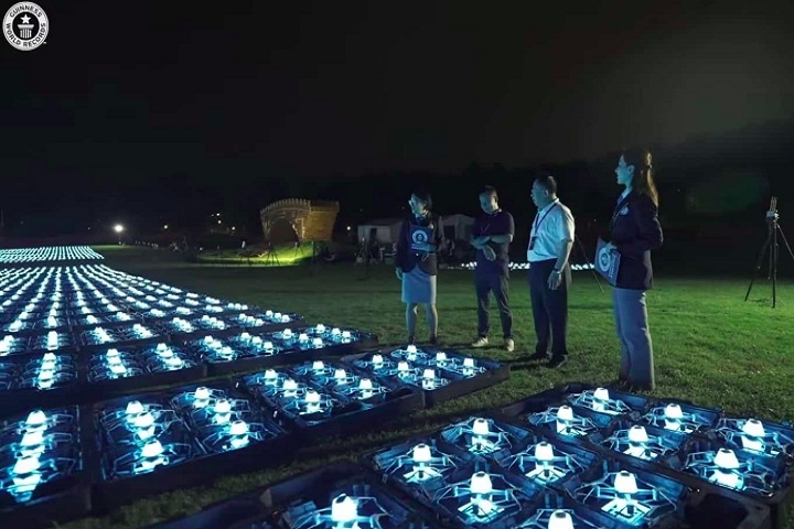 O evento foi realizado pela Shenzhen DAMODA Intelligent Control Technology Co., Ltd., uma empresa especializada em criar drones para shows de luzes. Reprodução: Flipar