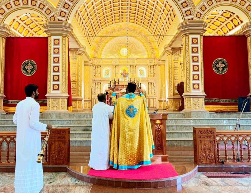 Em 18/12/2022, a Igreja Ortodoxa do Peru no Brasil anunciou o desligamento do Padre Kelmon. Mas, durante o pleito de 2022, ele deu o que falar. Na foto, ele após votar em Salvador.
