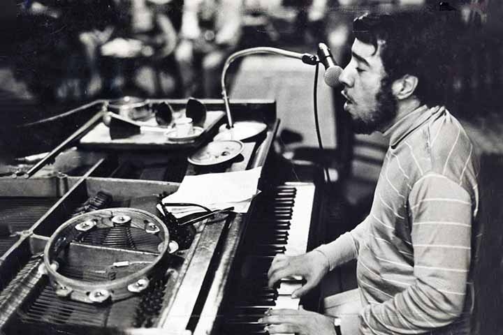Nascido em Niterói, no estado do Rio de Janeiro, Sergio Mendes se mudou para os Estados Unidos em 1964. 

 Reprodução: Flipar