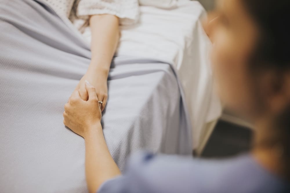 O processo é diferente da eutanásia, quando, após autorização do paciente, o médico é que aplica a substância mortal.  Reprodução: Flipar