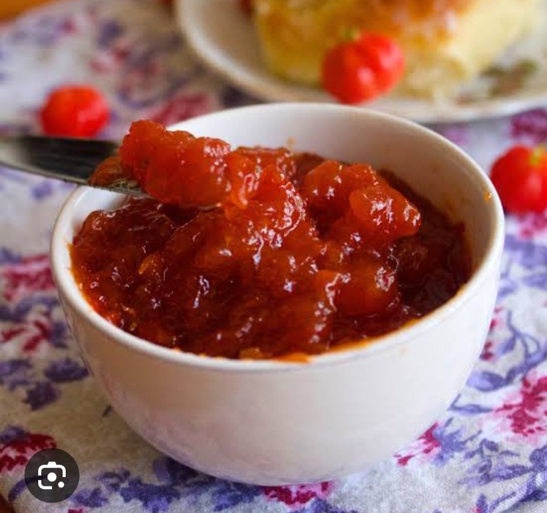 Fruta versátil, pode ser consumida na sua forma natural ou em polpa congelada, sendo utilizada em doces, geleias, sorvetes, refrescos, vinho, iogurte, licores e fermentados. Reprodução: Flipar