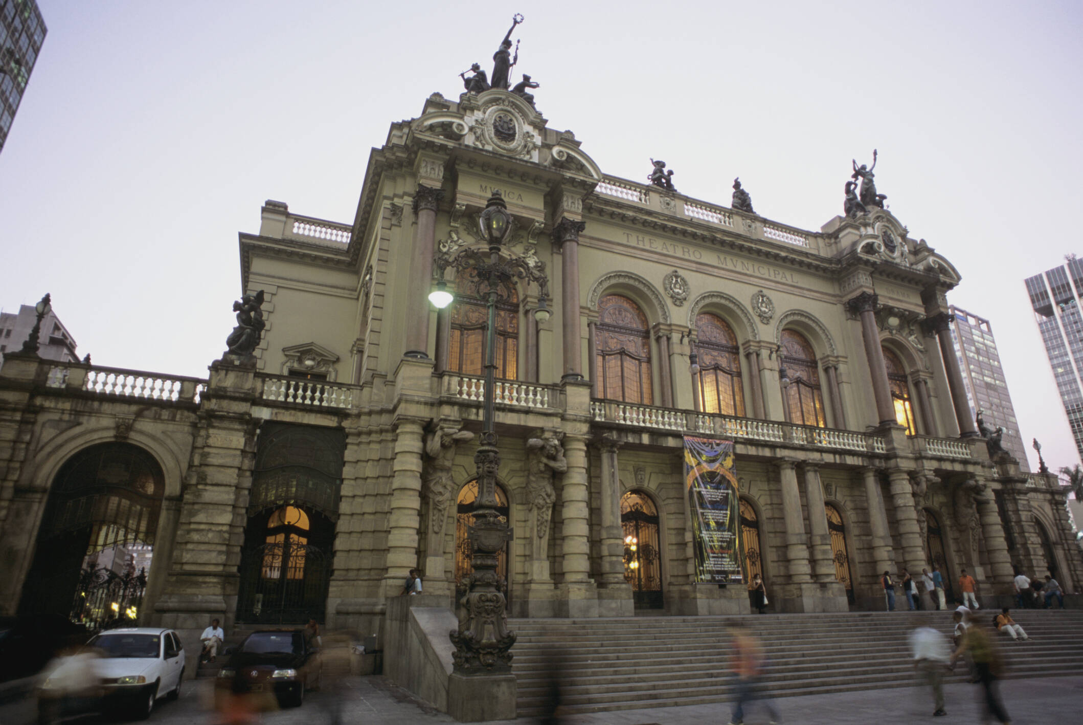 Theatro Municipal de São Paulo foi inspirado na Ópera de Paris