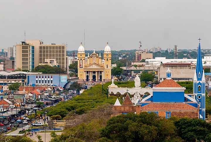 Venezuela - Com paisagens naturais incríveis, como o Salto Ángel, é um destino barato. Apesar de sua situação política, o custo de vida é baixo, tornando-a acessível para quem busca aventura em lugares exóticos.
 Reprodução: Flipar