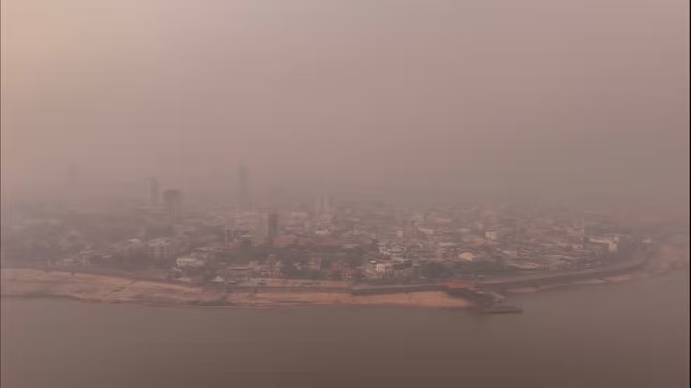 Santarém está coberta por fumaça e prefeitura pediu apoio do governo federal para combate a incêndios no estado Reprodução/Luiz Fernando Rocha