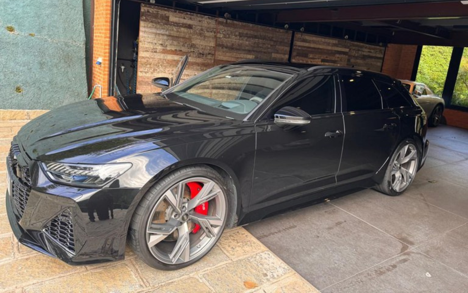 Audi RS6 apreendida em operação da Polícia Federal. Foto: Divulgação/Polícia Federal