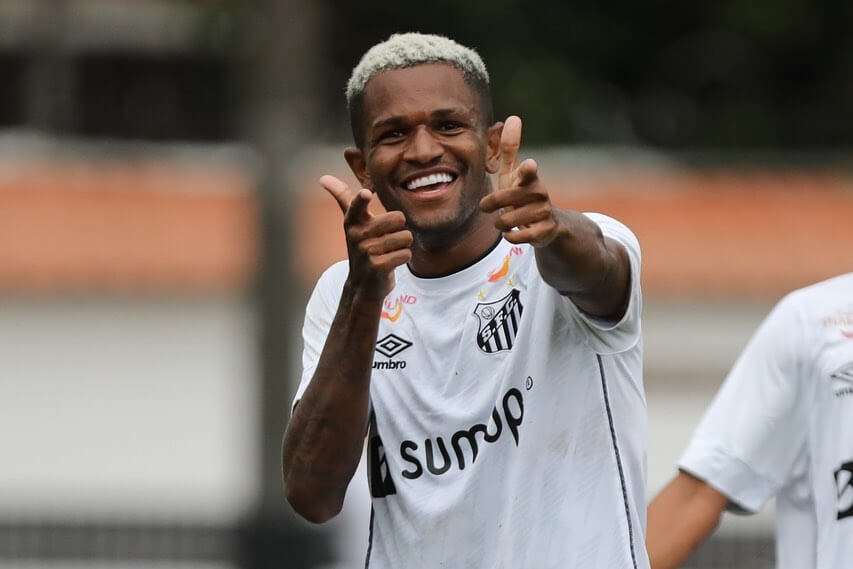 recuperado de lesão, Renyer almeja profissional do Santos e é