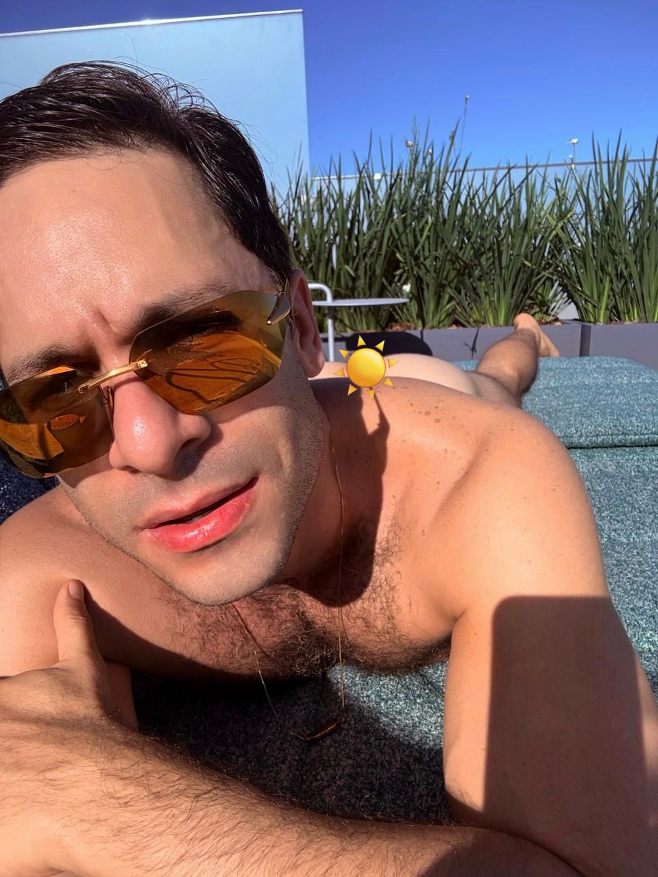 Rainer Cadete posa sem roupas e fãs reagem: "Gostoso". Foto: Instagram