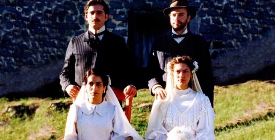 O Quatrilho - O filme do diretor Fábio Barreto (1957 - 2019) foi o segundo filme brasileiro a ser indicado a Melhor Filme Internacional em 1996. Glória Pires, Patrícia Pillar, Gianfrancesco Guarnieri e outros grandes nomes fizeram parte do elenco.

 Reprodução: Flipar