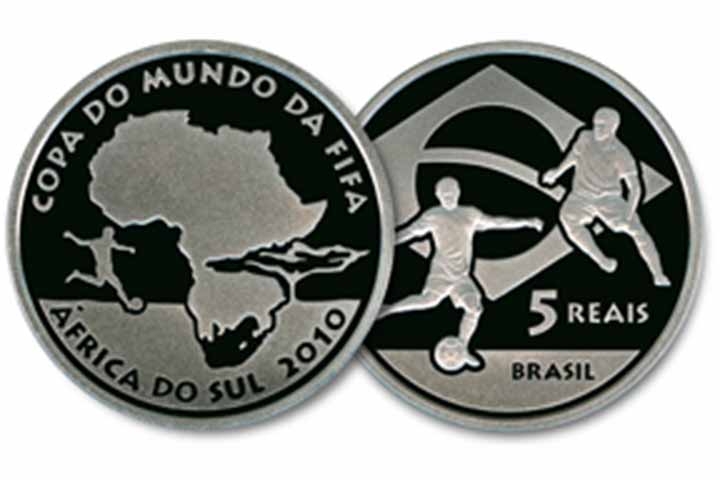 2010: Moeda de R$ 5 comemorativa da Copa do Mundo da FIFA - África do Sul 2010. Foram fabricadas 25 mil unidades. Reprodução: Flipar