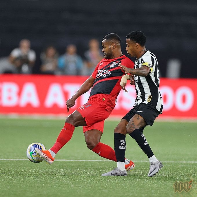 Botafogo x Athletico-PR (Vitor Silva/BFR, José Tramontin/athletico.com.br e Reprodução)
