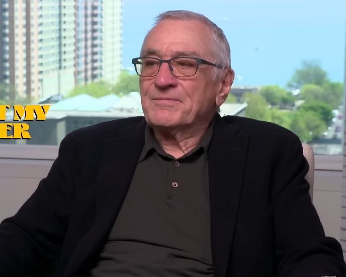 Além de atuar, De Niro possui sua própria produtora, a TriBeCa Productions, desde 1989. O nome é uma homenagem ao bairro de Nova York onde nasceu.  Reprodução: Flipar