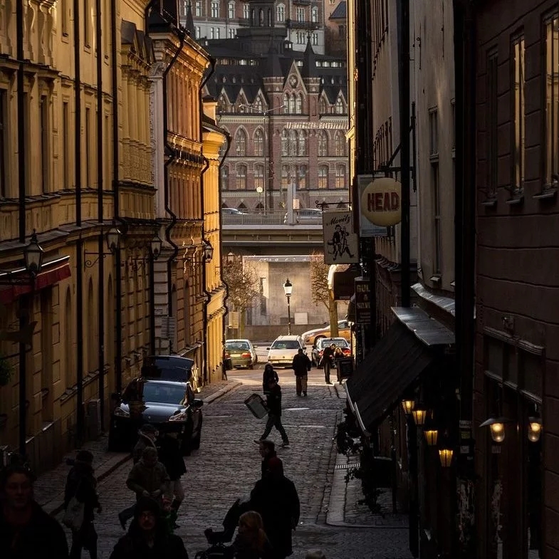 Seu centro histórico é um dos bairros mais bem preservados da Europa e abriga construções medievais e renascentistas. Reprodução: Flipar