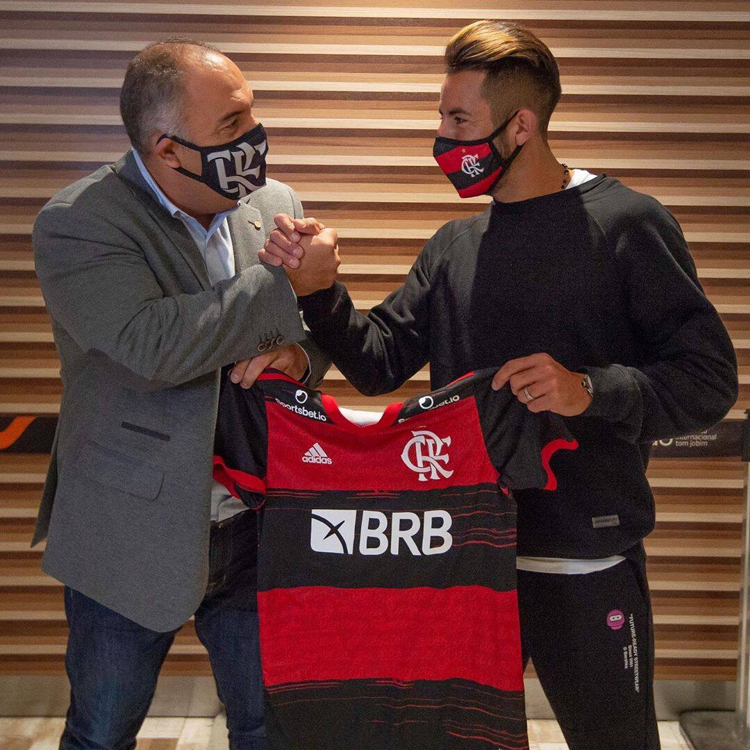 SportsCenterBR - Não tem sido fácil. Isla desabafou em seu Instagram após  as críticas pelas últimas atuações com a camisa do Flamengo. O que achou da  declaração?