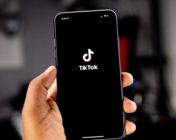 O TikTok, uma das redes sociais mais populares do mundo, foi banida do Nepal devido ao seu conteúdo considerado “prejudicial para a harmonia social”.