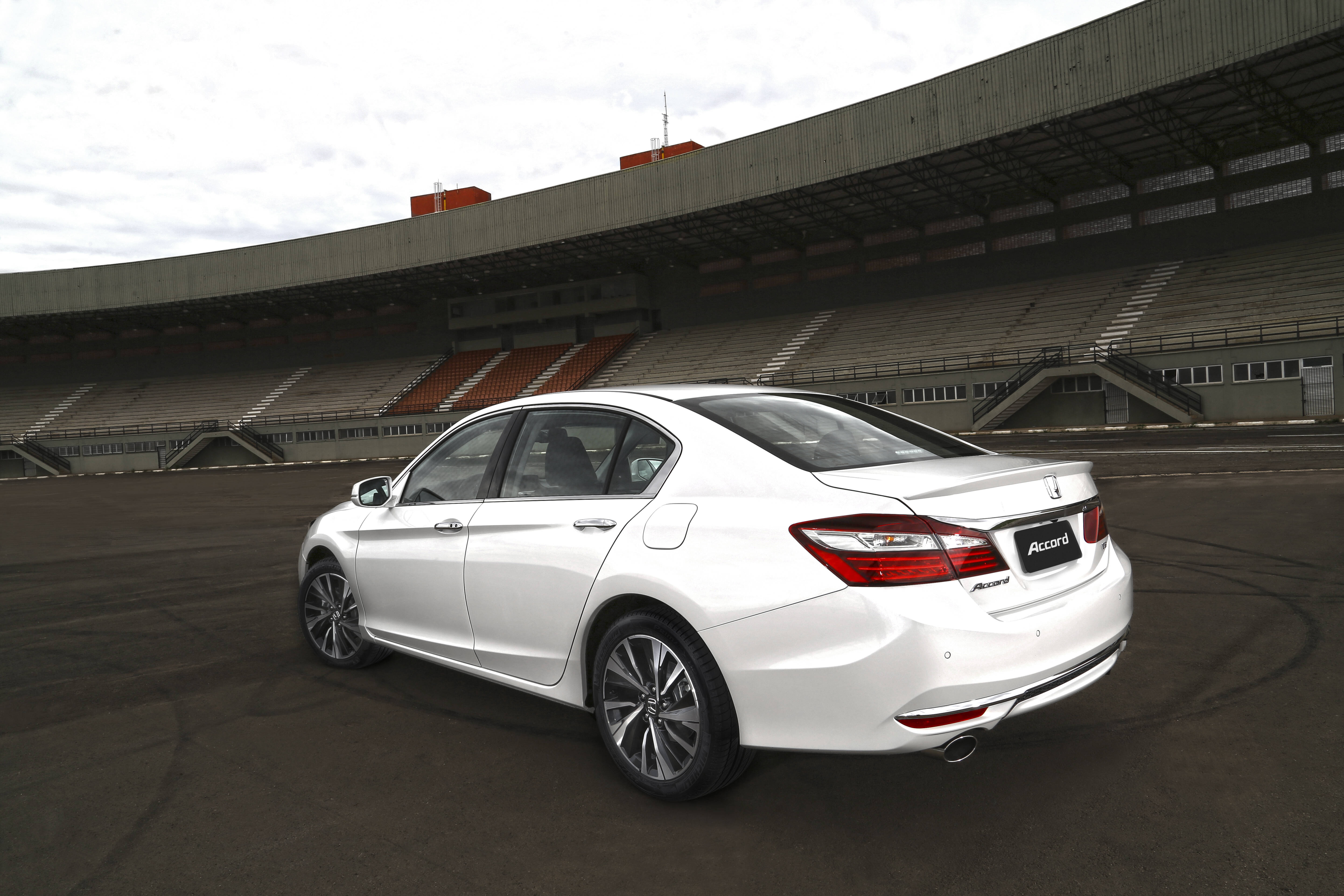 Honda Accord 2016. Foto: Divulgação