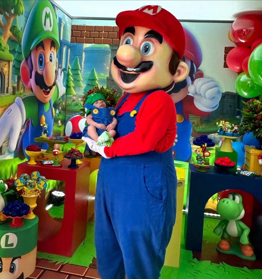 Festa do primeiro 'Merversário' de Kaleb, filho de Bia Miranda, é uma homenagem cheia de nostalgia ao Super Mario Bros Instagram