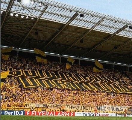 1º Borussia Dortmund (Alemanha): 81.365 torcedores. Foto: Reprodução/Instagram Reprodução: Jogada10