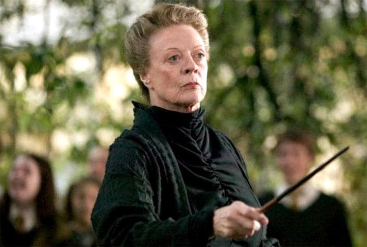 Outra é a querida professora Minerva, braço direito de Dumbledore em Hogwarts, vivida por Maggie Smith.  
