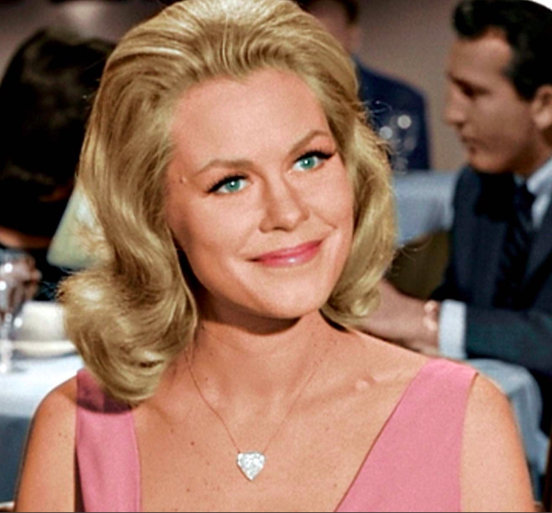 Elisabeth Montgomery, em “A Feiticeira” (1964-1972) -  A série teve oito temporadas e a bruxa Samantha foi um sucesso dos anos 60.